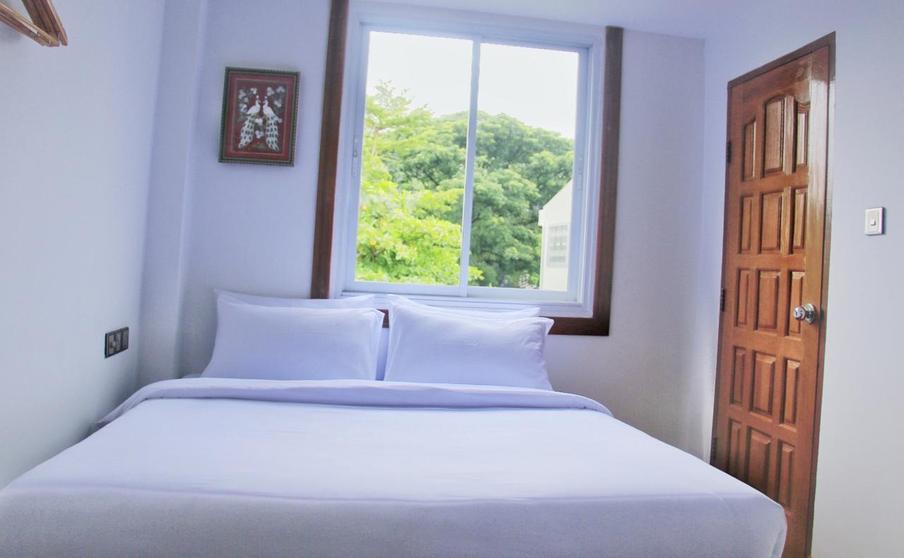 The Lodge Yangon Poshtel Buitenkant foto
