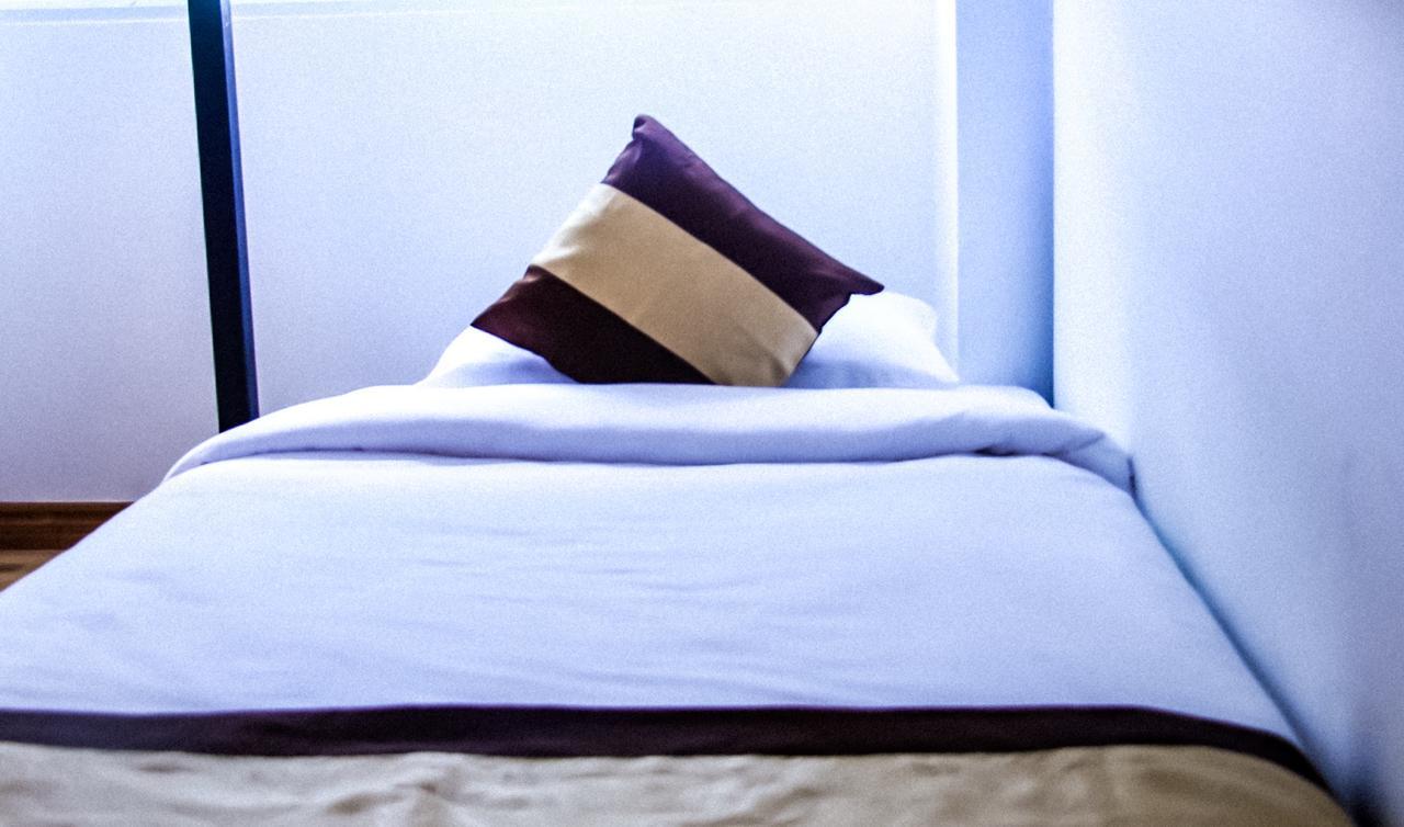 The Lodge Yangon Poshtel Buitenkant foto